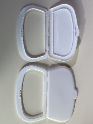 Penutup tisu basah plastik tahan penguapan 108 * 60mm Bentuk sektor