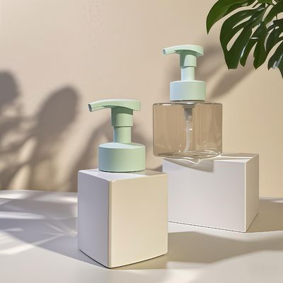 Botol pompa lotion kosmetik persegi dengan bahan PET dan pompa pers untuk kemasan perawatan kulit