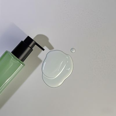 Botol Persegi Plastik PET dengan Segel Pompa Tekan untuk Pengemasan Perawatan Pribadi Kosmetik dalam Warna Kustom