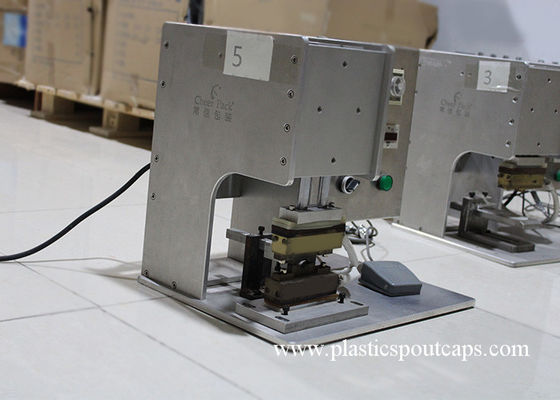 Semi - Otomatis Plastik Cerat Stand Up Pouch Sealing Machine Untuk Seal Tekan Nozzle