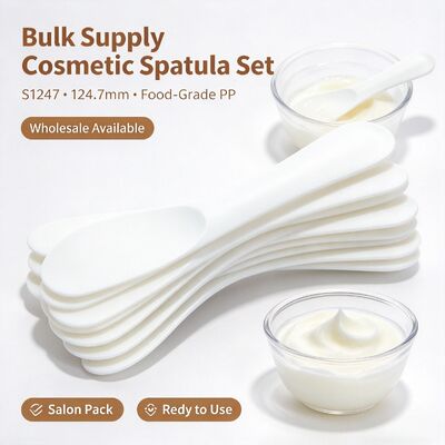 S1247 Food Grade PP Cosmetic Mixing Spatula For Beauty Salon. Ideal untuk mencampur bubuk masker & pasta krim kecantikan. Sempurna untuk salon kecantikan, studio spa dan perawatan kulit DIY rumah. Grosir tersedia.
